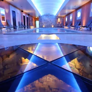 ***** Hotel De Cassagne & France